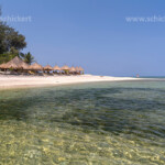 Strand auf der kleinen Insel Gili Air vor Lombok, Indonesien, Asien | Beach on the small island Gili Air, Lombok, Indonesia, Asia