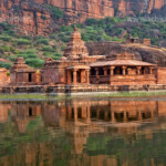 Bhuthanatha Tempel am See Agastya in Badami, Karnataka, Indien, Asien | Bhuthanatha temple at Agastya Lake in Badami, Karnataka, India, Asia