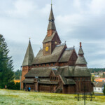 Gustav-Adolf Stabkirche im Stadtteil Hahnenklee-Bockswiese, Goslar, Niedersachsen, Deutschland | Gustav Adolf Stave Church in the Harz Region, Hahnenklee-Bockswiese, Goslar, Lower Saxony, Germany
