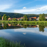 Die Weser und der Stadtteil Hemeln in Hann. Münden, Niedersachsen | Weser river and Hemeln, outlying village of the town of Hann. Münden, Lower Saxony, Germany