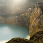 farbige Kraterseen des Vulkan Kelimutu, Moni, Insel Flores, Indonesien, Asien | Coloured Kelimutu volcano Crater Lakes in Moni, Flores, Indonesia, Asia