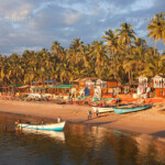 Fischerboote am Strand von Palolem, Goa, Indien, Asien | fishing boats at Palolem beach, Palolem, Goa, India, Asia