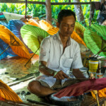 Werkstatt für die berühmten bunten Schirme in Pathein, Myanmar, Asien | umbrella workshop for the famous colourful handmade parasols, Pathein, Myanmar, Asia