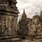 der buddhistische Tempel Candi Sewu, Teil der hinduistischen Tempelanlage Candi Prambanan und UNESCO Welterbe östlich von Yogyakarta, Insel Java, Indonesien, Asien | buddhist Candi Sewu temple, part of the 9th-century Hindu temple compound Candi Prambanan in Central Java, Indonesia, Asia