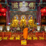 Buddha Statuen im chinesisch buddhistischen Tempel Wat Mangkon Kamalawat in Chinatown, Bangkok, Thailand, Asien | Buddha statues at the chinese buddhist Temple Wat Mangkon Kamalawat in Chinatown, Bangkok, Thailand, Asia