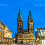Bremer Marktplatz mit dem Rathaus, dem Bremer Dom und dem Haus der Bürgerschaftauf dem Marktplatz in der Abenddämmerung, Freie Hansestadt Bremen, Deutschland, Europa | The Bremen market square with town hall, cathedral and parliament building at dusk, Free Hanseatic City of Bremen, Germany, Europe
