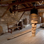 Ausstellung im Innenraum des Kloster Ag’a Tri‡da. Die orthodoxen Meteora-Klöster, UNESCO-Weltkulturerbe in Thessalien, Griechenland | Exhibition inside the Ag’a Tri‡da monastery. The Meteora complex of Eastern Orthodox monasteries, UNESCO World Heritage in the Plain of Thessaly, Greece