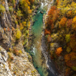 Tara Fluss und Schlucht im Herbst, Pljevlja, Montenegro, Europa | Autumn at the Tara River Canyon, Pljevlja, Montenegro, Europe