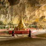 Stupa in der Saddan-Höhle, Hpa-an, Myanmar, Asien | Stupa in Saddan Cave, Hpa-an, Myanmar, Asia