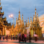 Abendstimmung in der beleuchteten Shwedagon Pagode, Yangon oder Rangun, Myanmar , Asien | Evening mood, illuminated Shwedagon Pagoda, Rangoon / Yangon , Myanmar, Asia