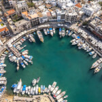 Der Hafen von Kyrenia oder Girne aus der Luft, Türkische Republik Nordzypern, Europa | Kyrenia harbour aerial view, Kyrenia or Girne, Turkish Republic of Northern Cyprus, Europe