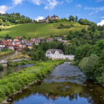 Schloss Eberstein und Obertsrot am Fluss Murg, Gernsbach, Murgtal, Schwarzwald, Baden-Württemberg, Deutschland | Schloss Eberstein castle and Obertsrot at the Murg river, Gernsbach, Murg valley, Black Forest, Baden-Württemberg, Germany