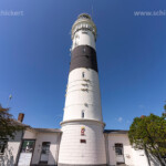 Der schwarz-weiße Leuchtturm Langer Christian bei Kampen, Insel Sylt, Kreis Nordfriesland, Schleswig-Holstein, Deutschland, Europa | The black and white Lighthouse Langer, Long Christian near Kampen, Sylt island, district of North Friesland, Schleswig-Holstein, Germany, Europe