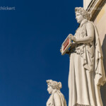 Statue Hessen an der Fassade der Befreiungshalle in Kelheim, Niederbayern, Bayern, Deutschland | colossal statue Hessen at the facade of the Befreiungshalle or Hall of Liberation in Kelheim, Lower Bavaria, Bavaria, Germany