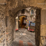 In der Altstadt von Dolceacqua, Ligurien, Italien, Europa | The old town of Dolceacqua, Liguria, Italy, Europe