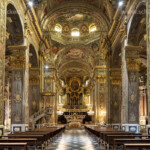 Innenraum der Basilika San Biagio in Finalborgo, Finale Ligure, Riviera di Ponente, Ligurien, Italien, Europa | Basilica San Biagio interior, Finalborgo, Finale Ligure, Riviera di Ponente, Liguria, Italy, Europe