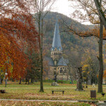 Friedenspark und St. Petri Kirche, Church in Thale, Sachsen-Anhalt, Deutschland | St. Peter's Church and Friedenspark Peace Park in Thale, Saxony-Anhalt, Germany