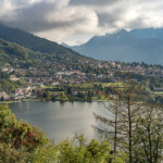 Löweneck oder Levico Terme am See Lago di Levico im Valsugana, Trentino, Italien, Europa | Levico Terme on lake Lago di Levico at the Valsugana, Trentino, Italy, Europe