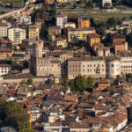 Die Burg Castello del Buonconsiglio und die Altstadt von Trient, Trentino, Italien, Europa | The castle Castello del Buonconsiglio and the old town in Trento, Trentino, Italy, Europe