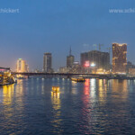 Skyline und der Nil in Kairo in der Abenddämmerung , Ägypten, Afrika | Skyline and Nile river at dusk, Cairo, Egypt, Africa