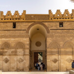 Portal zur al-Hakim-Moschee oder al-Anwar-Moschee in Kairo , Ägypten, Afrika | The al-Hakim or al-Anwar Mosque portal in Cairo, Egypt, Africa