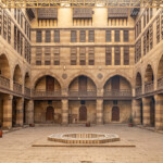 Innenhof der Karawanserei aus dem 16. Jahrhundert Wikalat al-Ghuri im islamischen Kairo, Ägypten, Afrika | Courtyard of the Wikala of Sultan Qansuh al-Ghuri or Wikalat al-Ghuri, caravanserai in medieval Cairo, Egypt, Africa
