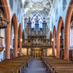 Innenraum und Orgel der Stadtkirche St. Sebastian in der Altstadt von Limburg an der Lahn, Hessen, Deutschland | Stadtkirche City Church St. Sebastian interior and organ in the Old Town of Limburg an der Lahn, Hesse, Germany
