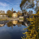 Hospitalkirche und Alte Lahnbrücke über die Lahn in Wetzlar, Hessen, Deutschland | Hospitalkirche Hospital Church and Alte Lahnbrücke Old Stone Lahn Bridge in Wetzlar, Hesse, Germany