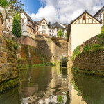 Die Leuk in der Altstadt von Saarburg, Rheinland-Pfalz, Deutschland | Leuk River at the Old Town of Saarburg, Rhineland-Palatinate, Germany